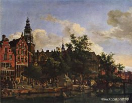 Vy över Oudezijds Voorburgwal med Oude Kerk i Amsterdam Vy över Oudezijds Voorburgwal med Oude Kerk i Amsterdam