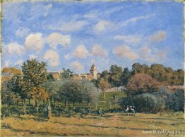 Kyrka vid Noisy Le Roi på hösten Kyrka vid Noisy Le Roi på hösten