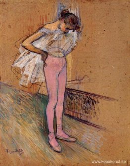 Dansare som justerar sina strumpbyxor Dansare som justerar sina strumpbyxor