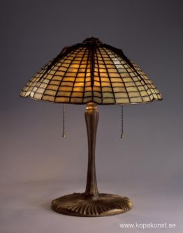 Läslampa. Tunga revbensdesign (spindel och webb) Läslampa. Tunga revbensdesign (spindel och webb)