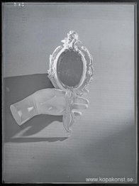 Namnlös (hand och spegel)