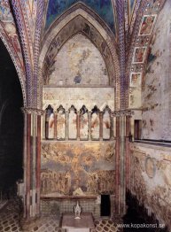 Vy över freskerna i vänster tvärskepp