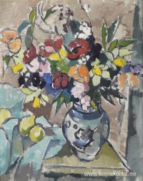 Stilleben Med Vas Av Blommor Och Citrusfrukt