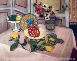 Stilleben med ananas