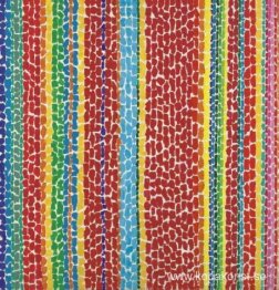 Röd violett barnkammare sett från ovan