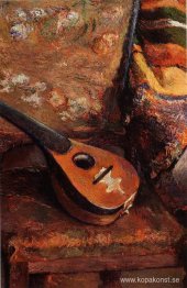 Mandolin på en stol