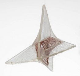 Modell för "Construction in Space, Suspended"