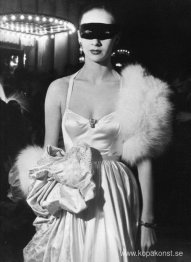 Utan titel (från Paris After Midnight)