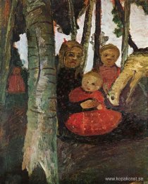 Tre barn med get i björkskogen