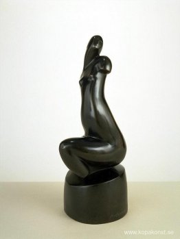 Sittande kvinna naken (svart torso)