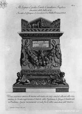 Forntida marmorurna prydd med olika symboler som anspelar på män Forntida marmorurna prydd med olika symboler som anspelar på män