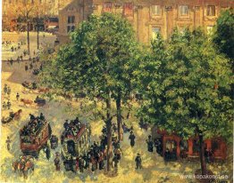 Place du Theatre-Francais, Spring Place du Theatre-Francais, Spring