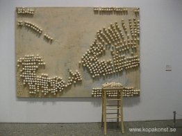 Panel med ägg och pall Panel med ägg och pall