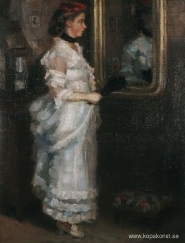 Dam i spegeln med en fläkt Dam i spegeln med en fläkt