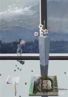 Studie av blommor med konstbok Studie av blommor med konstbok