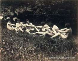 Manliga nakenbilder i en sittande dragkamp Manliga nakenbilder i en sittande dragkamp