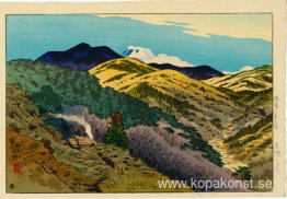 Träkolstillverkning på Hino Träkolstillverkning på Hino